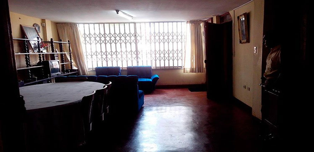 Hostal en surco